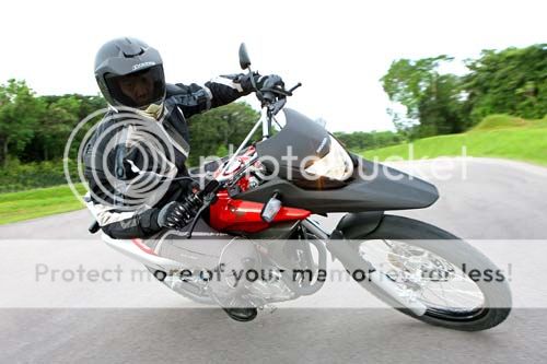 A substituta da XR 250 Tornado Honda XRE 300 2009
