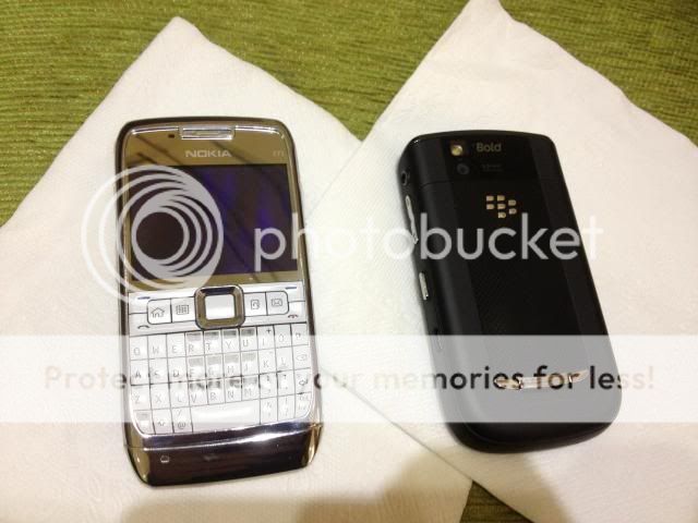 Cần bán Nokia E71 trắng và Blackberry Bold 9650 Lock verizon black Giá GOOD máy Ngon! - 2