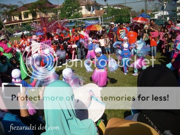  photo pompomgirl_zps402ae18b.jpg